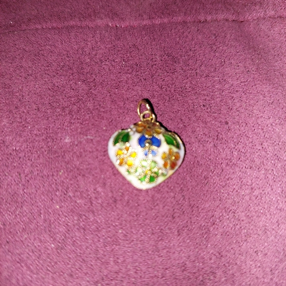 Cloisonette floral heart pendant | charm - Picture 2 of 3